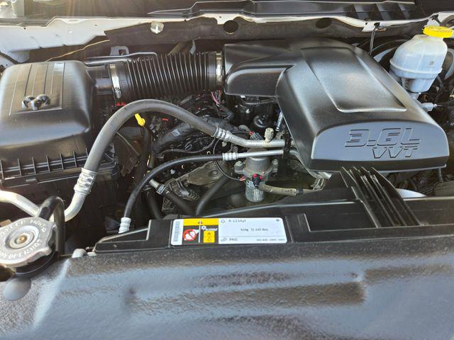 2023 Ram 1500 Classic SLT Crew Cab 4x4 5'7" Box