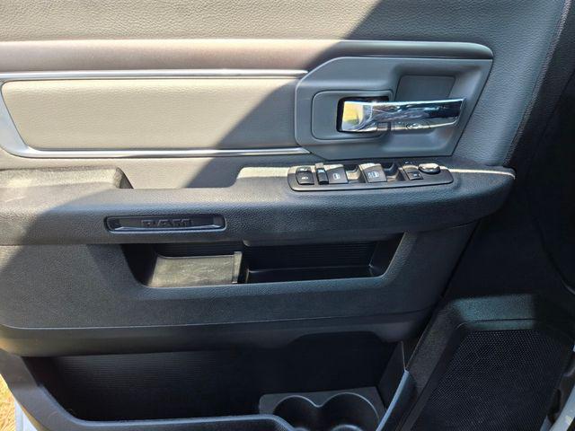 2023 Ram 1500 Classic SLT Crew Cab 4x4 5'7" Box