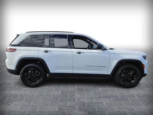 2025 Jeep Grand Cherokee Laredo 4x2 2025 Jeep Grand Cherokee Laredo 4x2