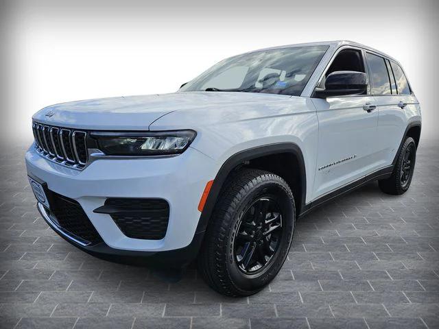 2025 Jeep Grand Cherokee Laredo 4x2 2025 Jeep Grand Cherokee Laredo 4x2