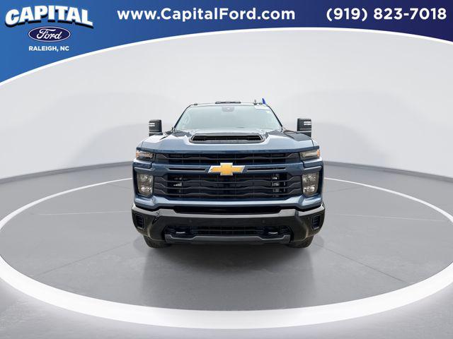 2025 Chevrolet Silverado 2500HD 4WD Crew Cab Standard Bed Custom