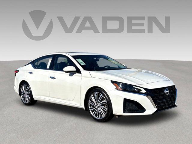 2023 Nissan Altima SL FWD