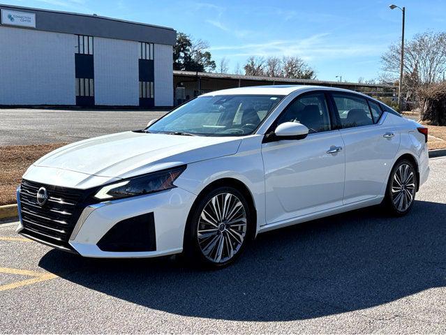 2023 Nissan Altima SL FWD