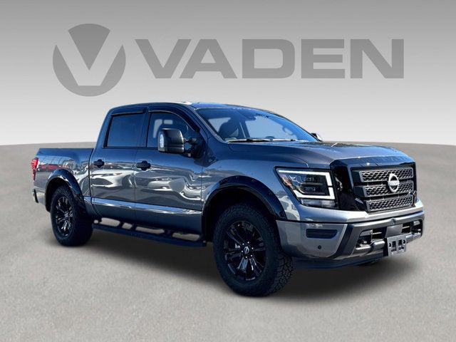 2024 Nissan TITAN Crew Cab SV 4x2