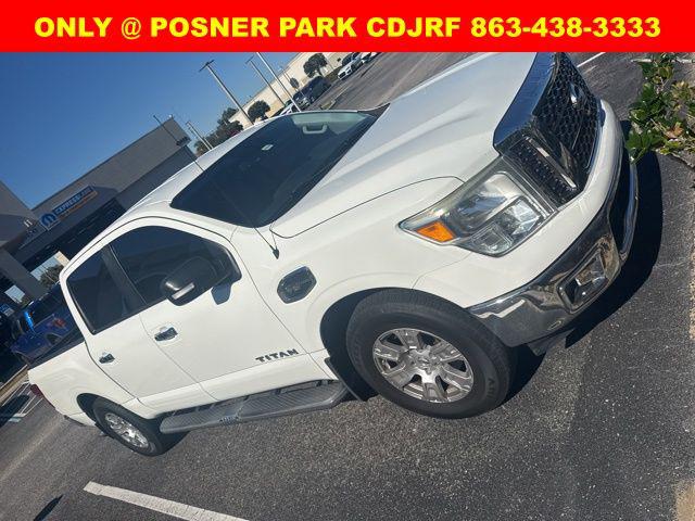 2017 Nissan TITAN SV