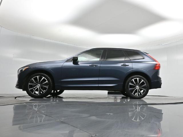 2023 Volvo XC60 B5 Plus Dark Theme