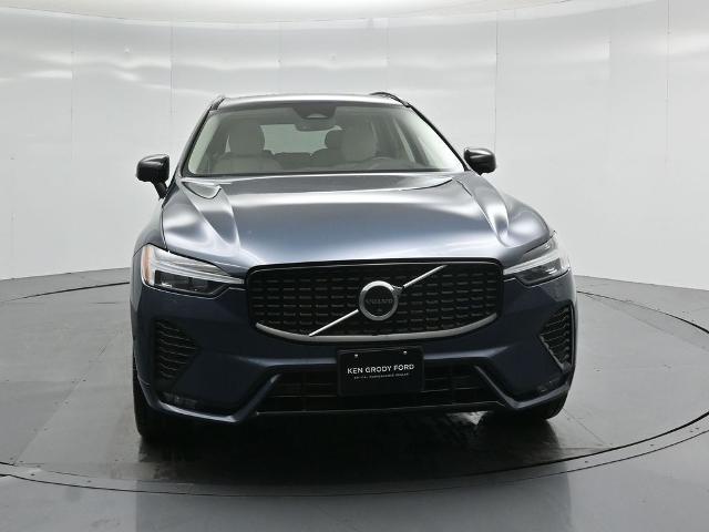 2023 Volvo XC60 B5 Plus Dark Theme