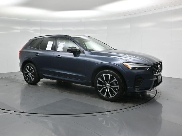 2023 Volvo XC60 B5 Plus Dark Theme