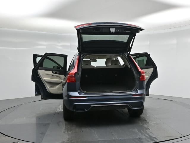 2023 Volvo XC60 B5 Plus Dark Theme