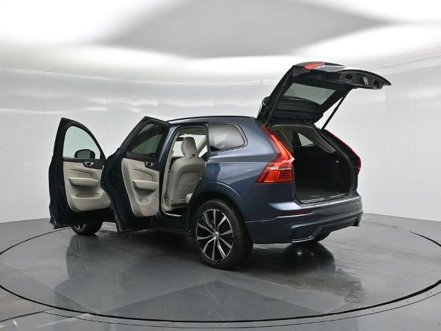 2023 Volvo XC60 B5 Plus Dark Theme