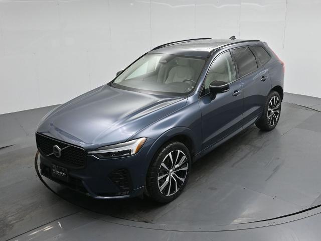2023 Volvo XC60 B5 Plus Dark Theme