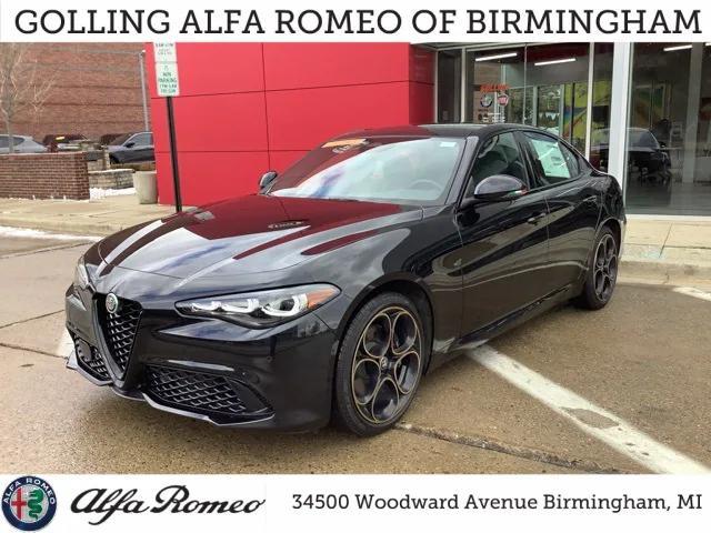 2025 Alfa Romeo Giulia GIULIA INTENSA AWD