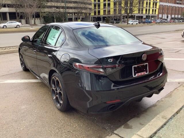 2025 Alfa Romeo Giulia GIULIA INTENSA AWD