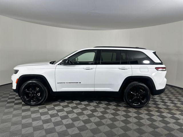 2023 Jeep Grand Cherokee Altitude 4x4 2023 Jeep Grand Cherokee Altitude 4x4