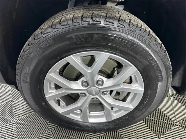 2023 Jeep Grand Cherokee L Limited 4x4 2023 Jeep Grand Cherokee L Limited 4x4