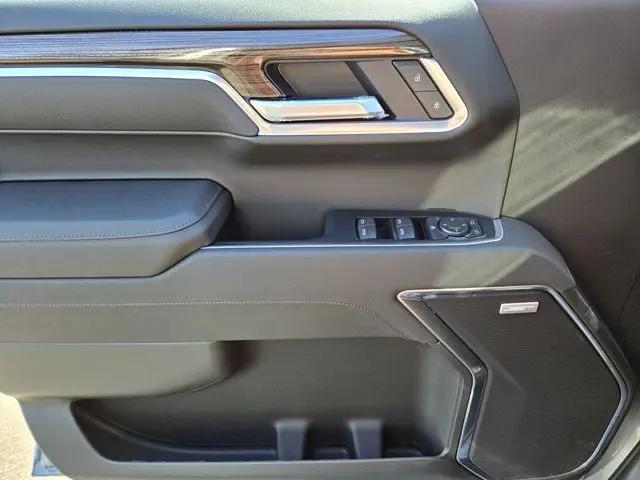 2026 Chevrolet Silverado 1500 4WD Crew Cab Short Bed RST
