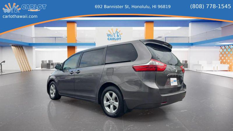 2015 Toyota Sienna LE 7 Passenger