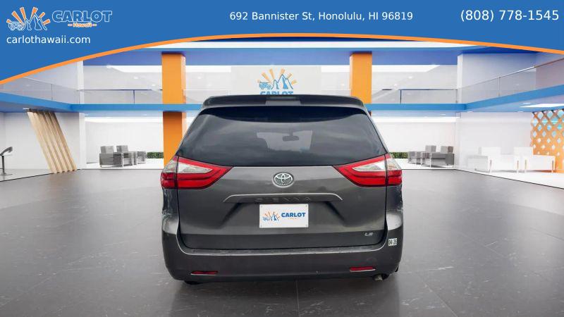 2015 Toyota Sienna LE 7 Passenger