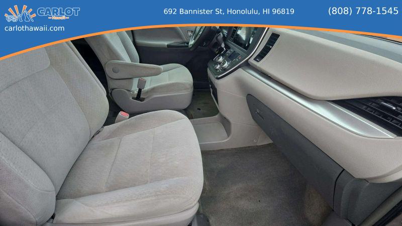 2015 Toyota Sienna LE 7 Passenger