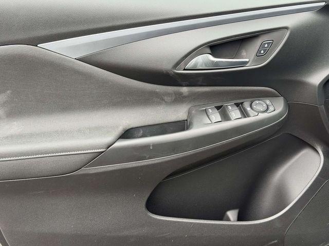 2026 Buick NV Preferred FWD