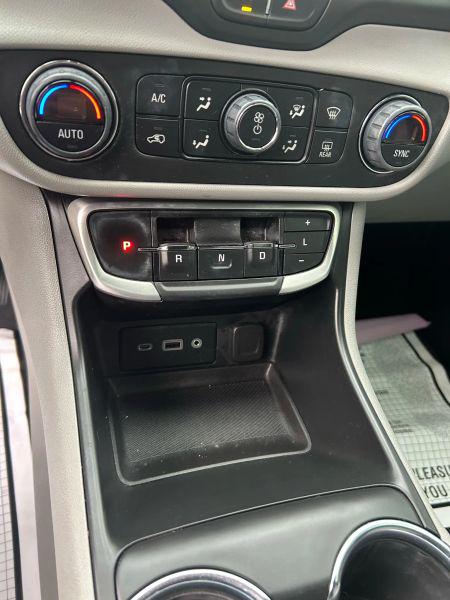 2023 GMC Terrain AWD SLE