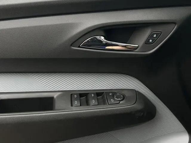 2027 Chevrolet Bolt LT FWD
