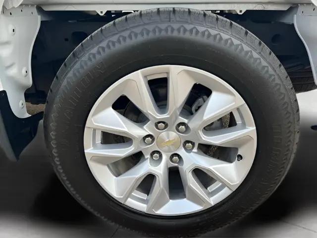 2020 Chevrolet Silverado 1500 4WD Crew Cab Short Bed Custom