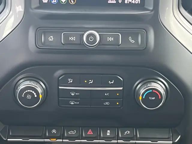 2020 Chevrolet Silverado 1500 4WD Crew Cab Short Bed Custom