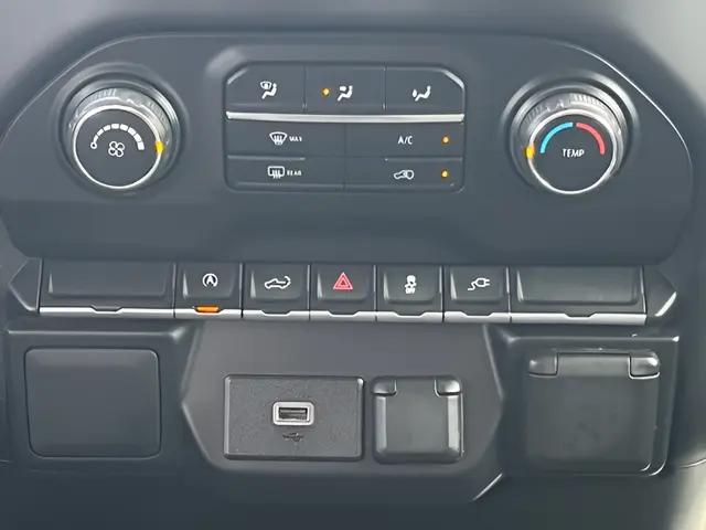 2020 Chevrolet Silverado 1500 4WD Crew Cab Short Bed Custom