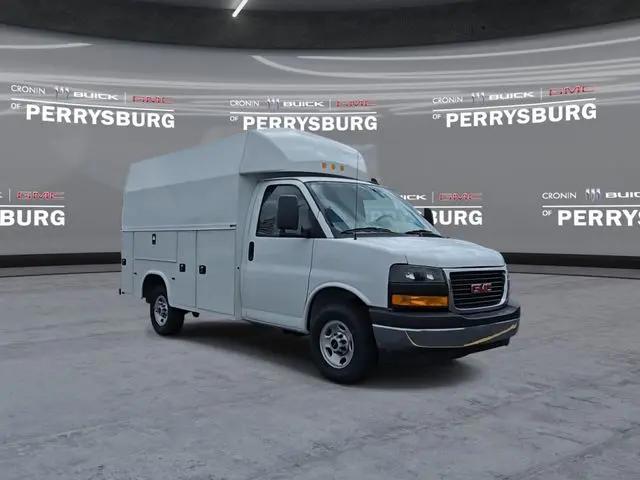 2025 GMC Savana Cutaway Work Van