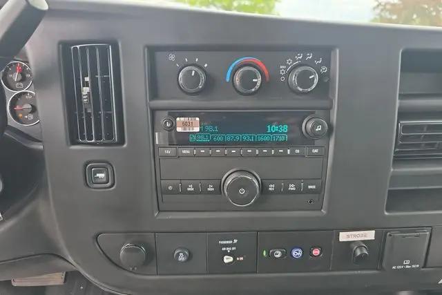 2025 GMC Savana Cutaway Work Van