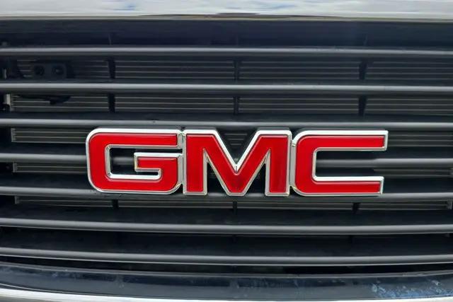 2025 GMC Savana Cutaway Work Van