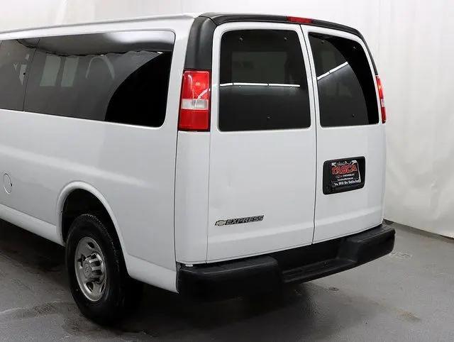 2020 Chevrolet Express Passenger RWD 3500 Extended Wheelbase LS