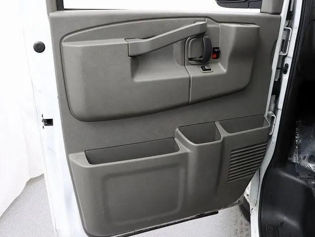 2020 Chevrolet Express Passenger RWD 3500 Extended Wheelbase LS