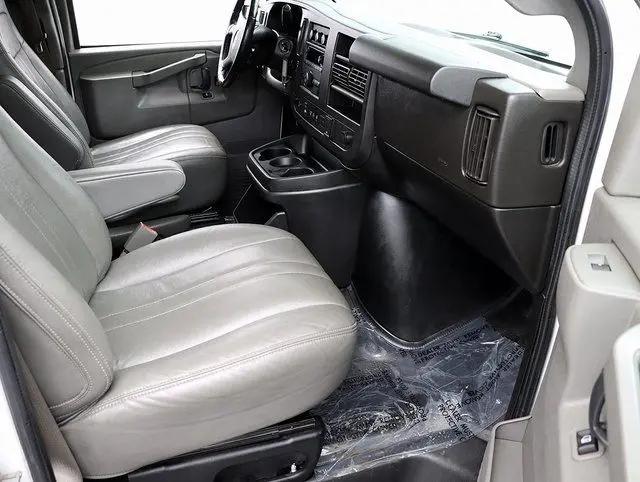 2020 Chevrolet Express Passenger RWD 3500 Extended Wheelbase LS