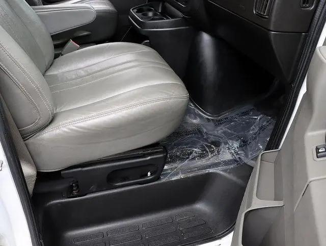 2020 Chevrolet Express Passenger RWD 3500 Extended Wheelbase LS