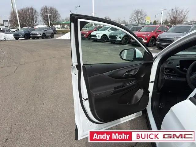 2026 Buick NV Preferred FWD