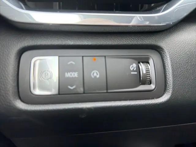 2026 GMC Acadia Elevation FWD