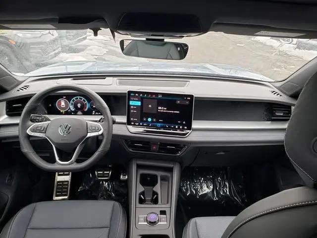 2026 Volkswagen Tiguan SE R-Line Black