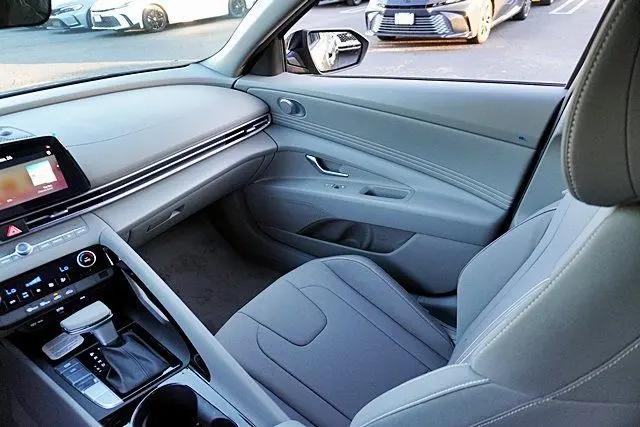 2026 Hyundai Elantra Hybrid SEL Sport