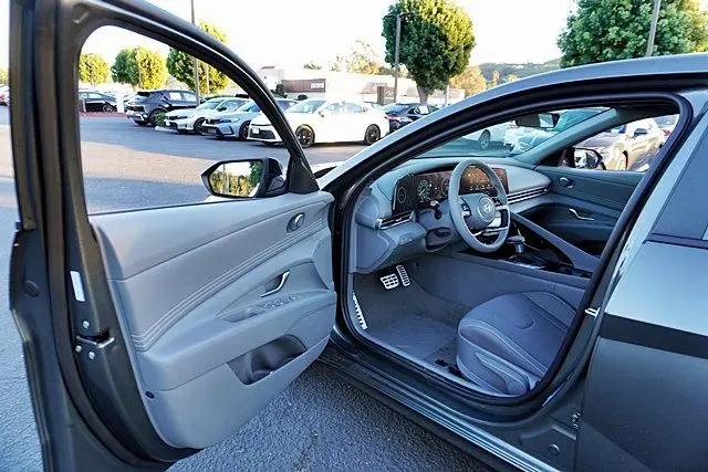 2026 Hyundai Elantra Hybrid SEL Sport