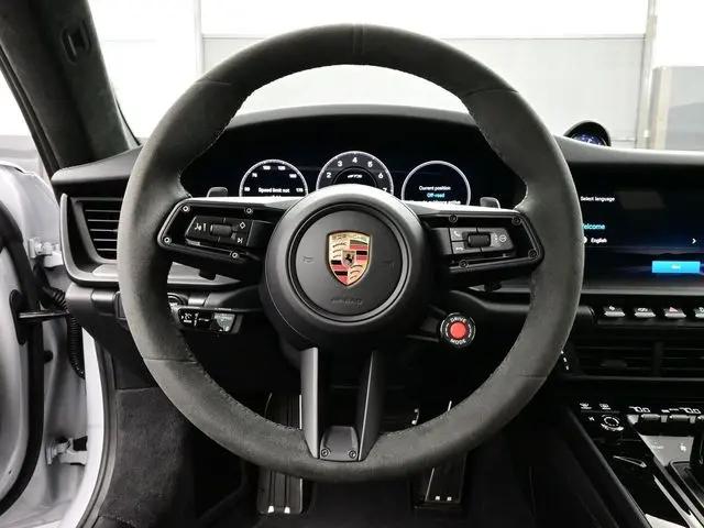 2026 Porsche 911 Carrera 4 GTS