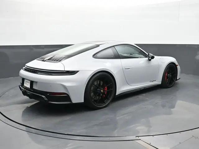 2026 Porsche 911 Carrera 4 GTS