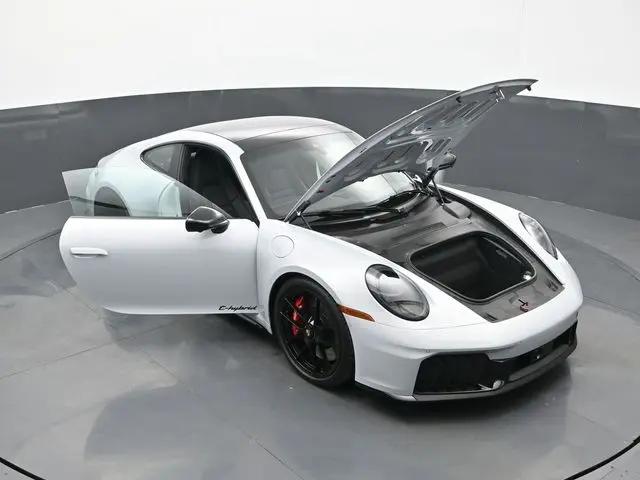 2026 Porsche 911 Carrera 4 GTS