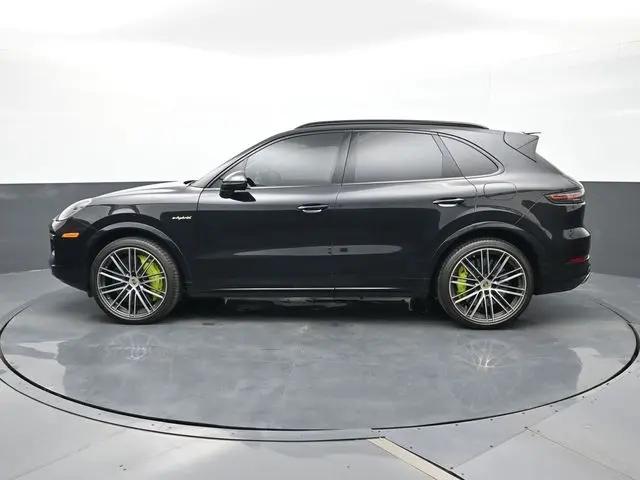 2022 Porsche Cayenne E-Hybrid Turbo S