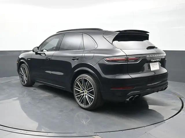 2022 Porsche Cayenne E-Hybrid Turbo S