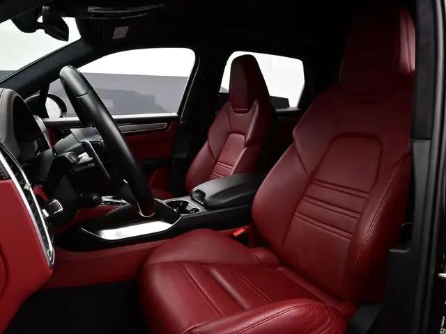 2022 Porsche Cayenne E-Hybrid Turbo S