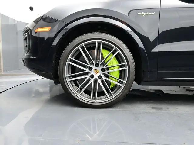 2022 Porsche Cayenne E-Hybrid Turbo S