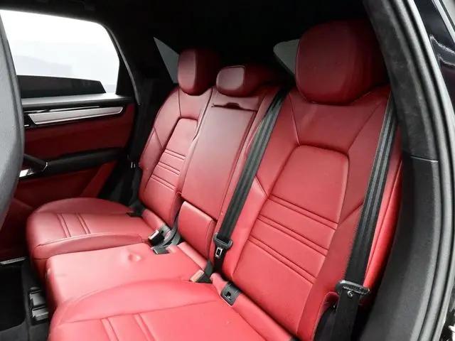 2022 Porsche Cayenne E-Hybrid Turbo S
