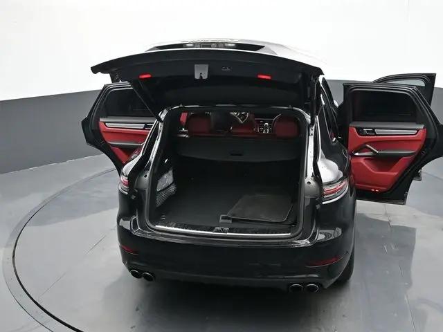 2022 Porsche Cayenne E-Hybrid Turbo S